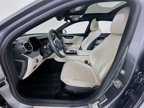 Used 2025 Mercedes-Benz C 300 Sedan image 21