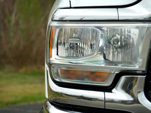 Used 2022 RAM 2500 Big Horn w/ Cold Weather Group image 3