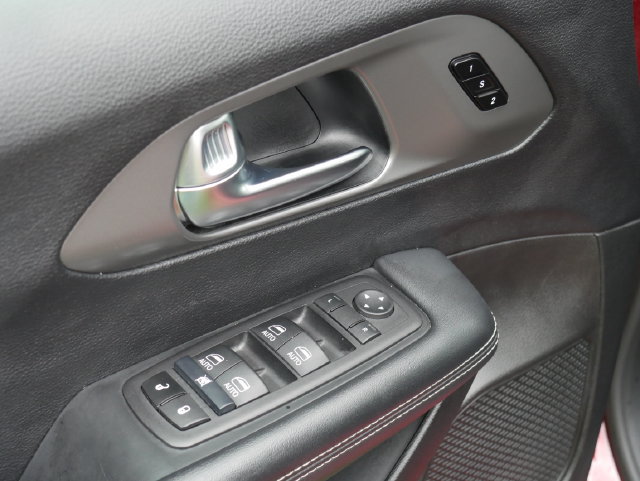 Used 2025 Chrysler Pacifica Select FWD image 14