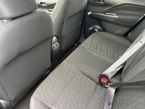 Used 2024 Nissan Kicks SV image 13