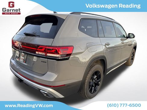 New 2026 Volkswagen Atlas Peak Edition image 5