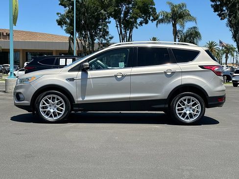 Used 2017 Ford Escape Titanium FWD image 6
