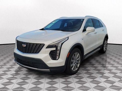 Certified 2023 Cadillac XT4 Premium Luxury FWD image 3