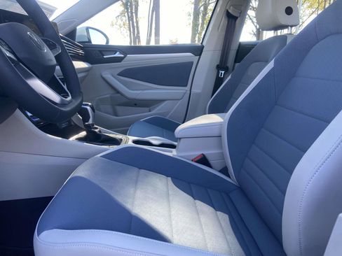 New 2026 Volkswagen Jetta SE image 16