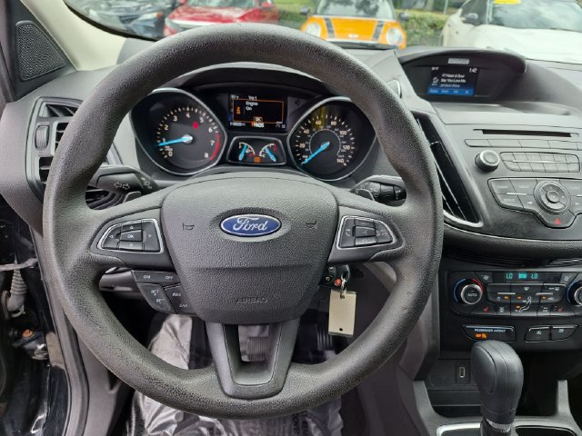 Used 2017 Ford Escape SE w/ SE Cold Weather Package FWD image 12