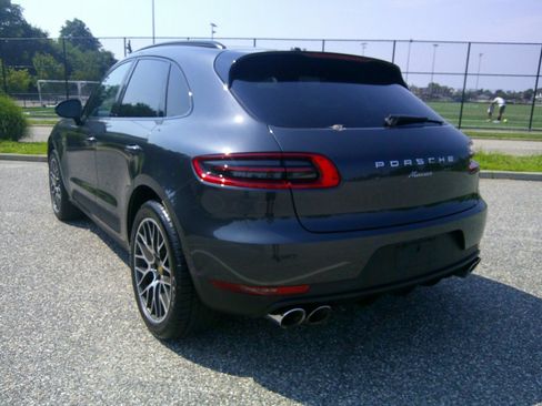 Used 2018 Porsche Macan AWD/4WD image 9