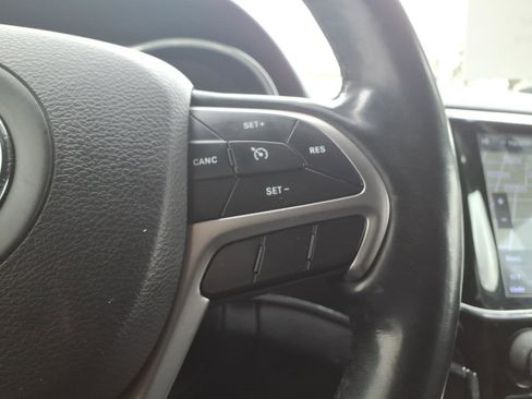 Used 2020 Jeep Grand Cherokee Limited image 29