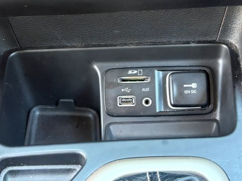 Used 2017 Jeep Cherokee Latitude image 24