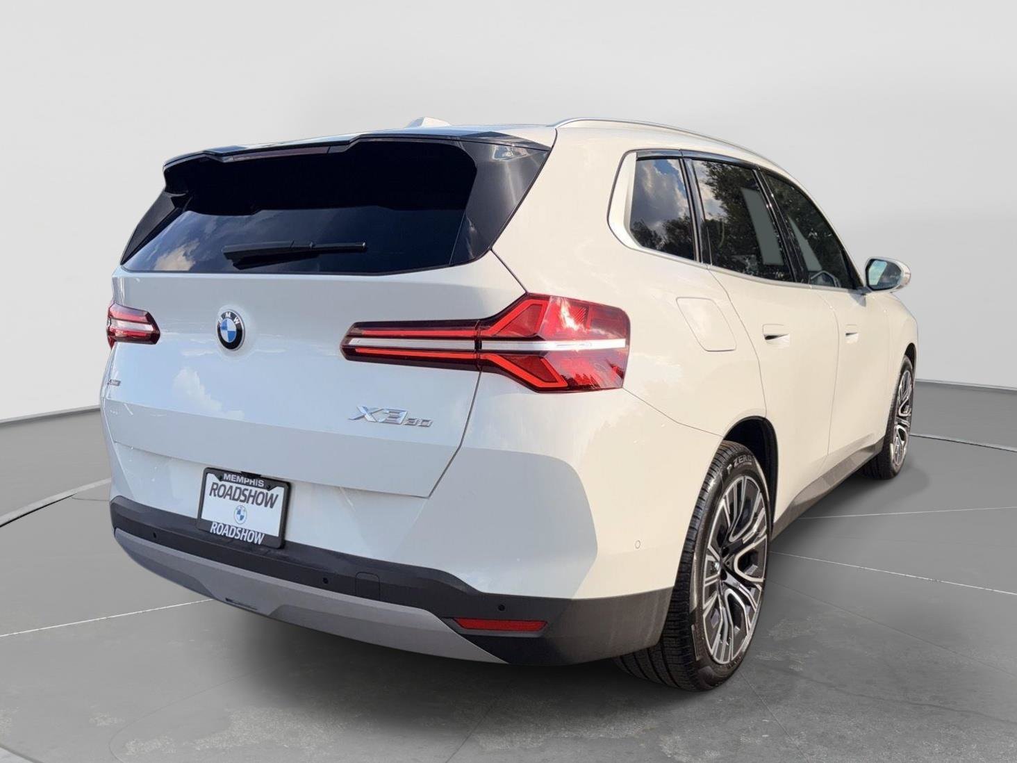 Used 2025 BMW X3 xDrive30i w/ Premium Package AWD/4WD image 5