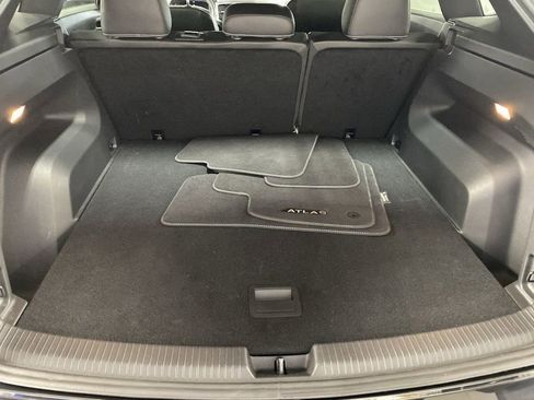 Used 2023 Volkswagen Atlas Cross Sport SEL R-Line image 16