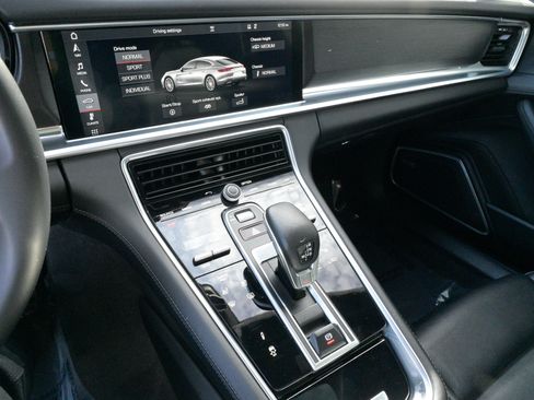 Used 2019 Porsche Panamera GTS image 29