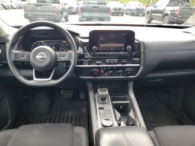 Certified 2022 Nissan Pathfinder SV w/ SV Premium Package AWD/4WD image 24