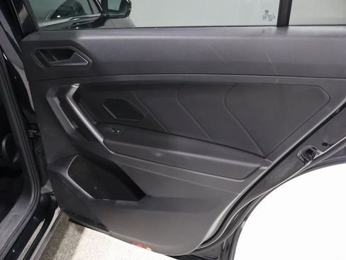 Used 2021 Volkswagen Tiguan SEL Premium R-Line image 26