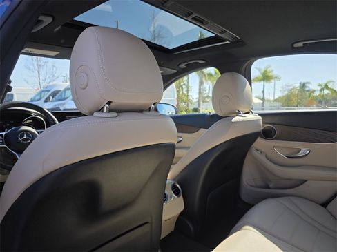 Used 2019 Mercedes-Benz C 300 C 300 image 18