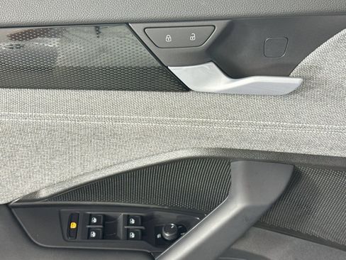 Certified 2026 Volkswagen Tiguan S AWD/4WD image 11