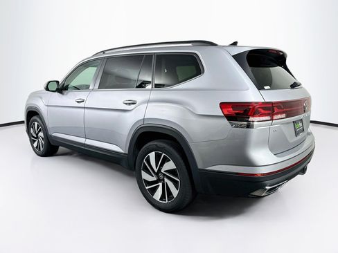 Used 2025 Volkswagen Atlas SE FWD image 5