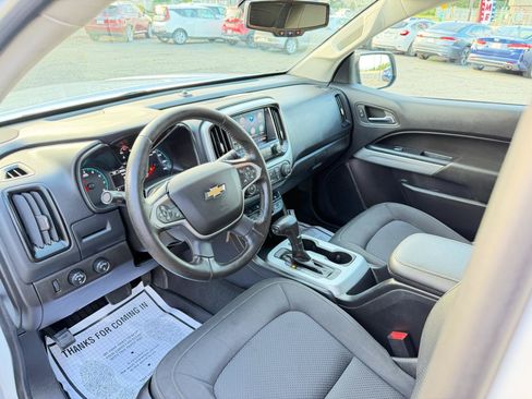 Used 2021 Chevrolet Colorado LT w/ LT Convenience Package AWD/4WD image 11