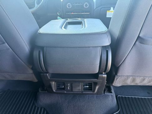 Used 2024 Chevrolet Silverado 1500 Custom Trail Boss w/ Turbomax Blackout Package AWD/4WD image 16