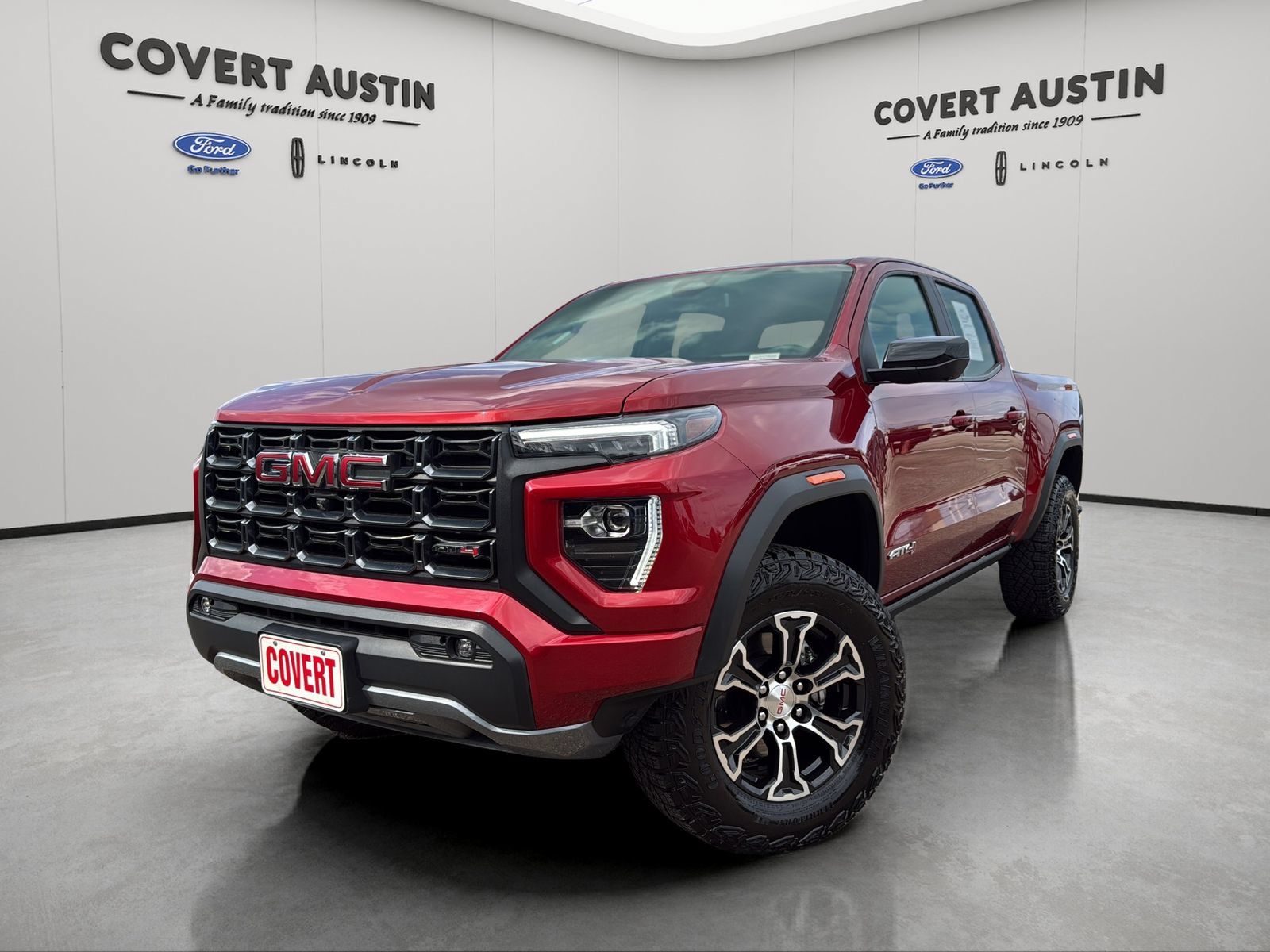 Used 2024 GMC Canyon AT4 w/ AT4 Premium Package AWD/4WD image 1