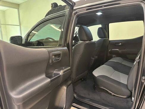 Used 2023 Toyota Tacoma TRD Sport image 23