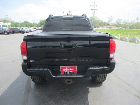 Used 2019 Toyota Tacoma SR5 image 5