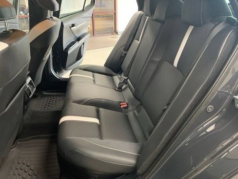 Used 2025 Toyota Camry SE FWD image 11