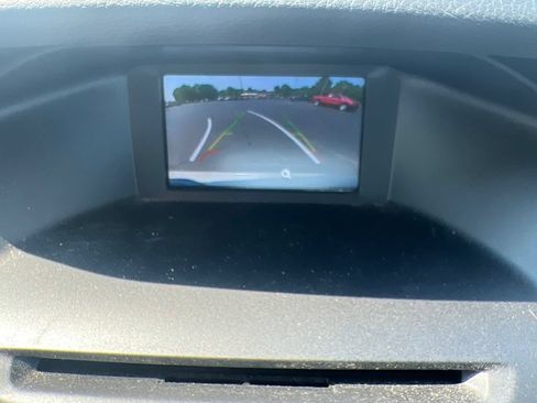 Used 2017 Ford Focus SE FWD image 12