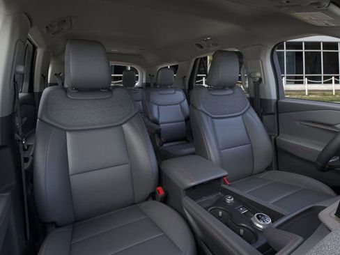 New 2026 Ford Explorer Active w/ Active Comfort Package image 10