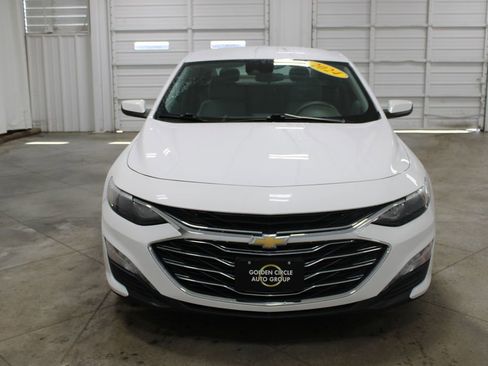 Used 2024 Chevrolet Malibu LT image 3