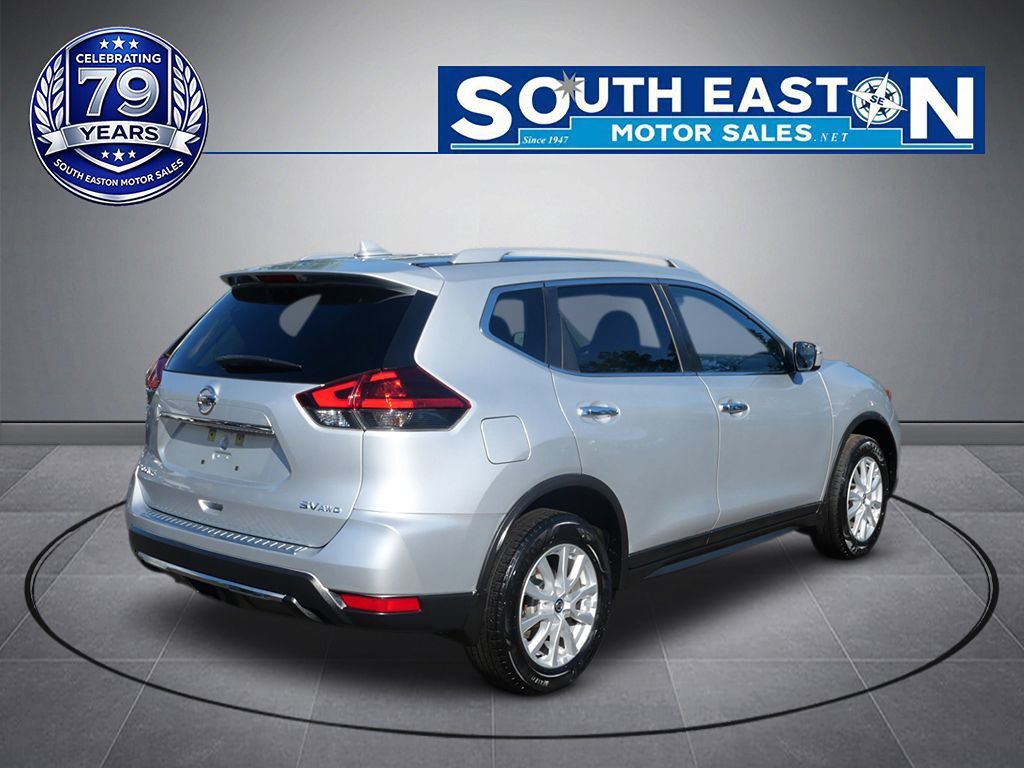 Used 2018 Nissan Rogue SV AWD/4WD image 6
