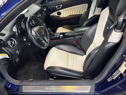 Used 2014 Mercedes-Benz SLK 350 w/ Sport Package image 36