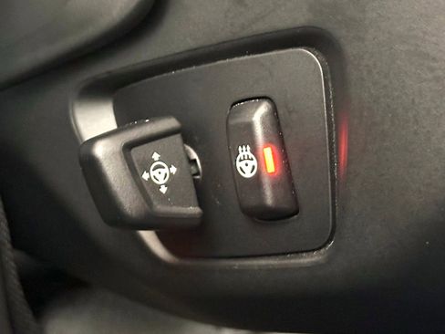 Used 2017 BMW 740i xDrive image 12