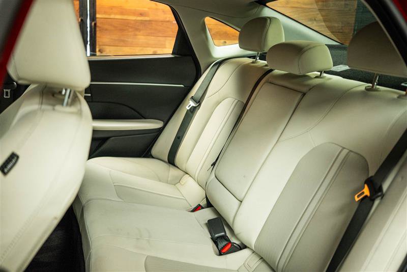Used 2025 Hyundai Sonata SEL FWD image 10