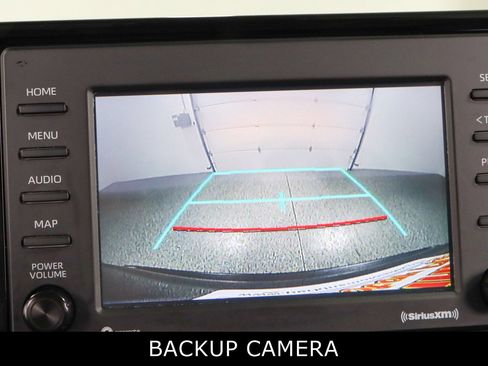 Used 2020 Toyota RAV4 XLE image 18