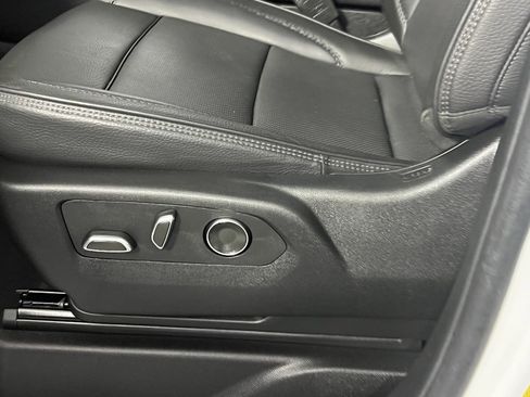 Used 2024 GMC Yukon Denali image 27