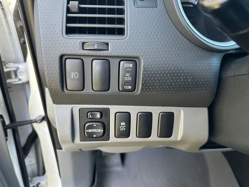 Used 2012 Toyota Tacoma PreRunner w/ TRD Sport Pkg image 28