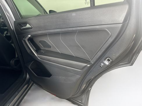 Used 2023 Volkswagen Tiguan SE R-Line FWD image 28