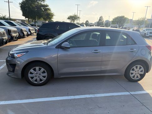 Used 2023 Kia Rio S FWD image 2