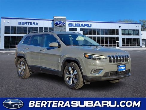 Used 2021 Jeep Cherokee Limited image 1