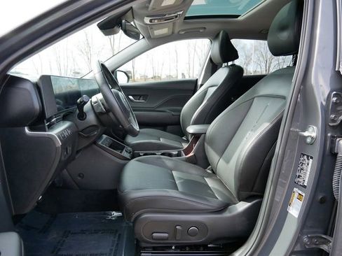 Used 2025 Hyundai Kona Limited AWD/4WD image 14