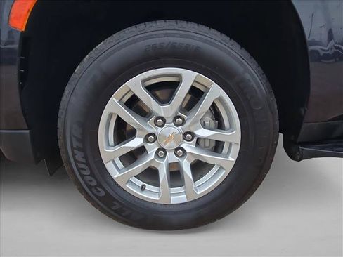 Used 2024 Chevrolet Suburban LT RWD image 24