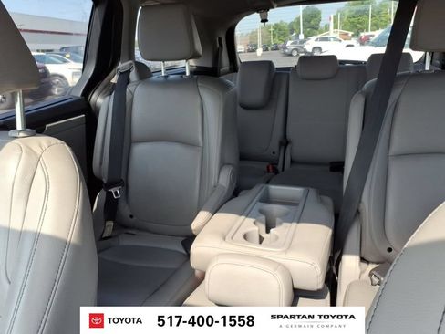 Used 2022 Honda Odyssey EX-L image 11