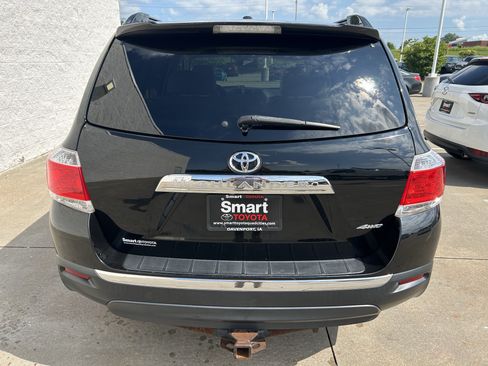 Used 2012 Toyota Highlander SE w/ Tow Pkg AWD/4WD image 5