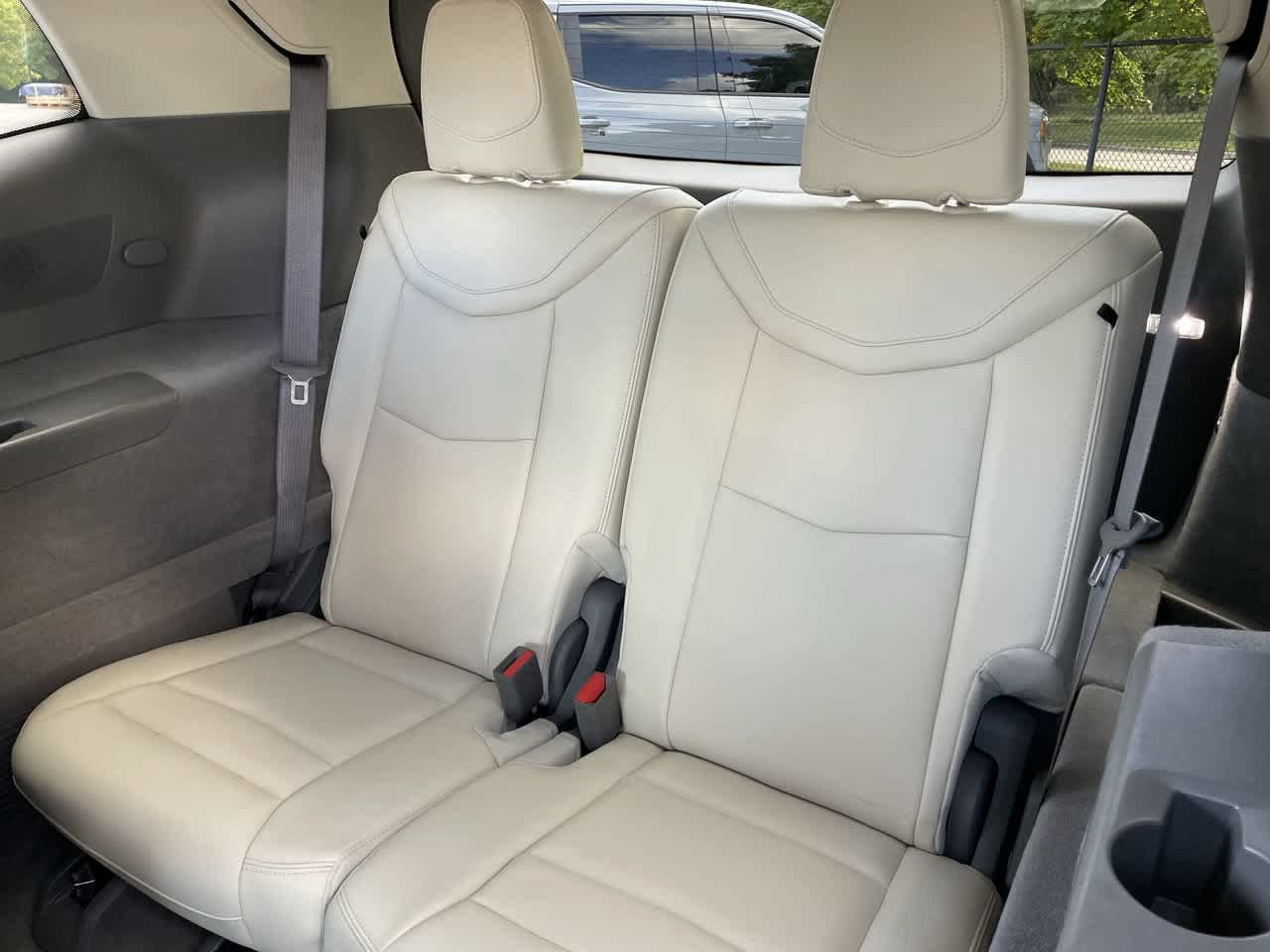Certified 2024 Cadillac XT6 Premium Luxury w/ Technology Package AWD/4WD image 19