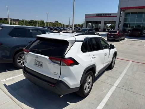 Used 2019 Toyota RAV4 XLE w/ Convenience Package AWD/4WD image 8