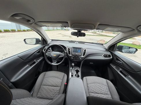 Used 2018 Chevrolet Equinox LT FWD image 25