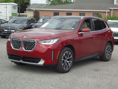 Used 2025 BMW X3 xDrive30i w/ Premium Package AWD/4WD image 7