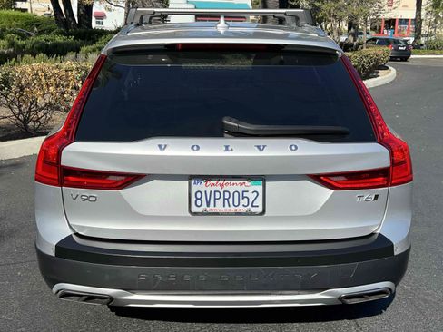 Used 2020 Volvo V90 T6 Cross Country AWD/4WD image 16