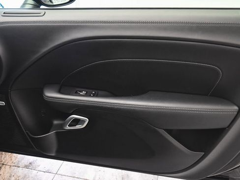 Used 2023 Dodge Challenger SXT w/ Plus Package image 8