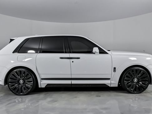 Used 2022 Rolls-Royce Cullinan image 14